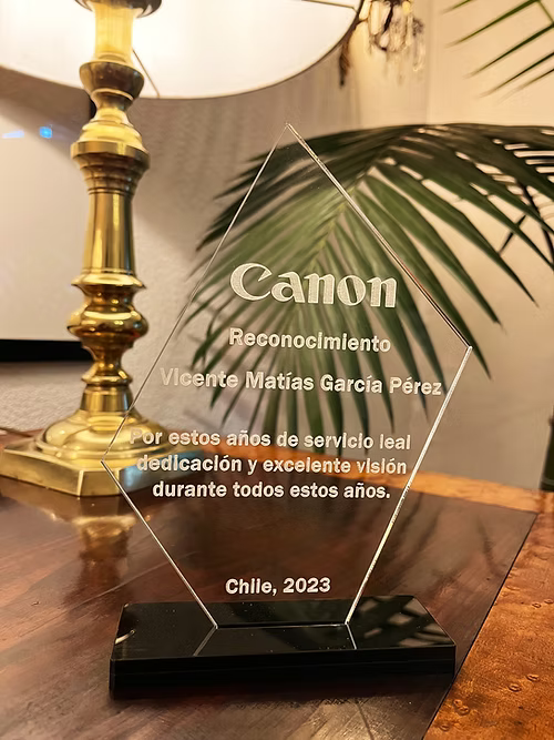 Galvanos Personalizados en Acrílico